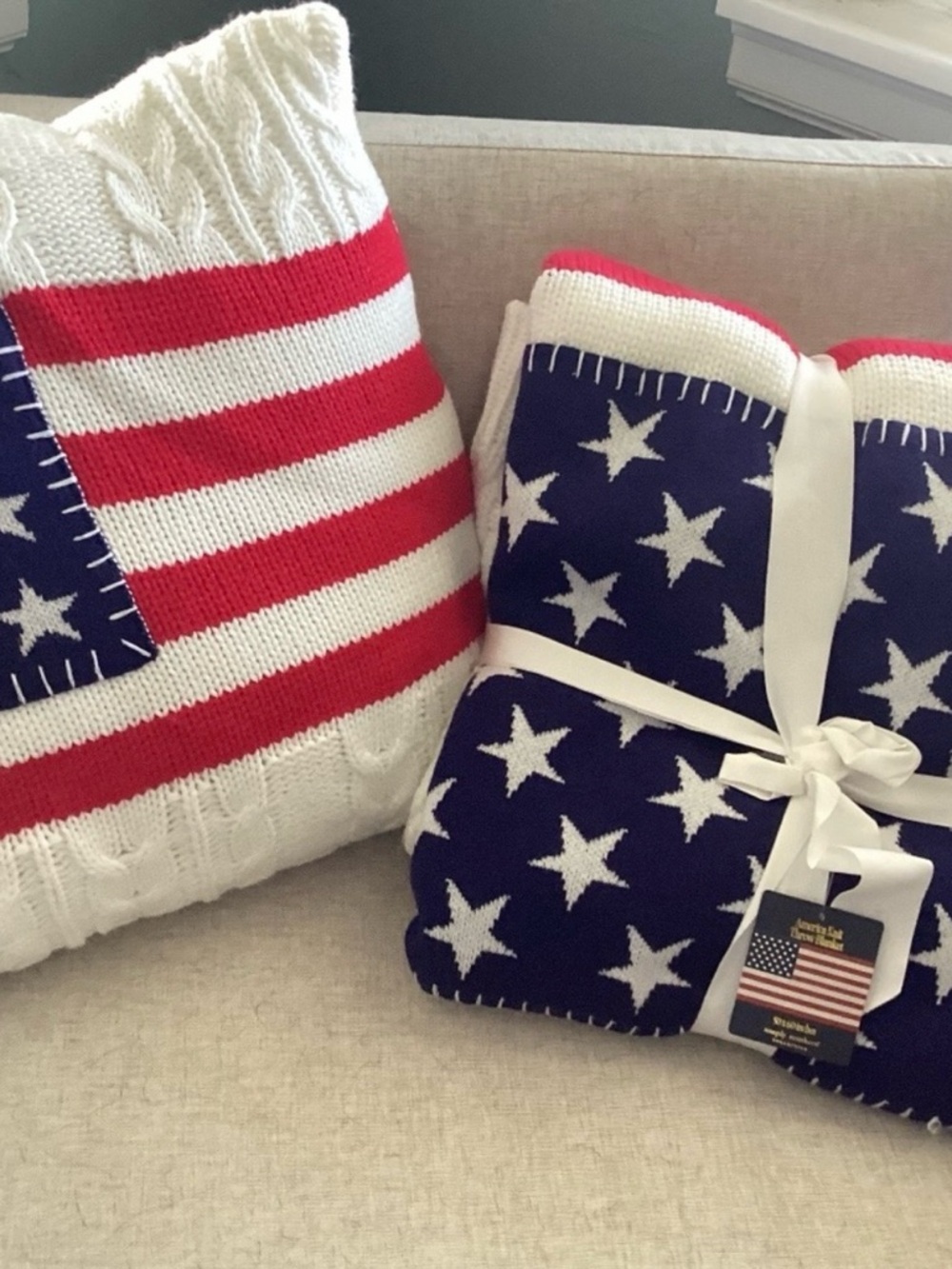 NWT Simply Southern red/white/ blue blanket and Pillow Set